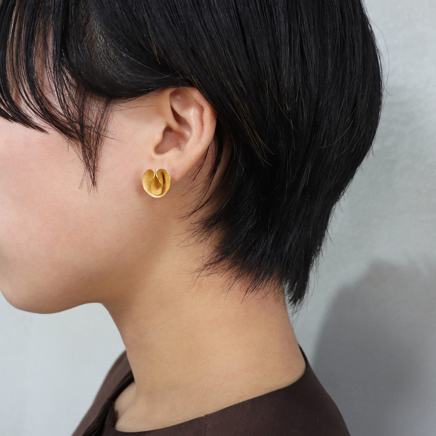 SV925 豊かに広がるドレープ ピアス|GSV1035GD