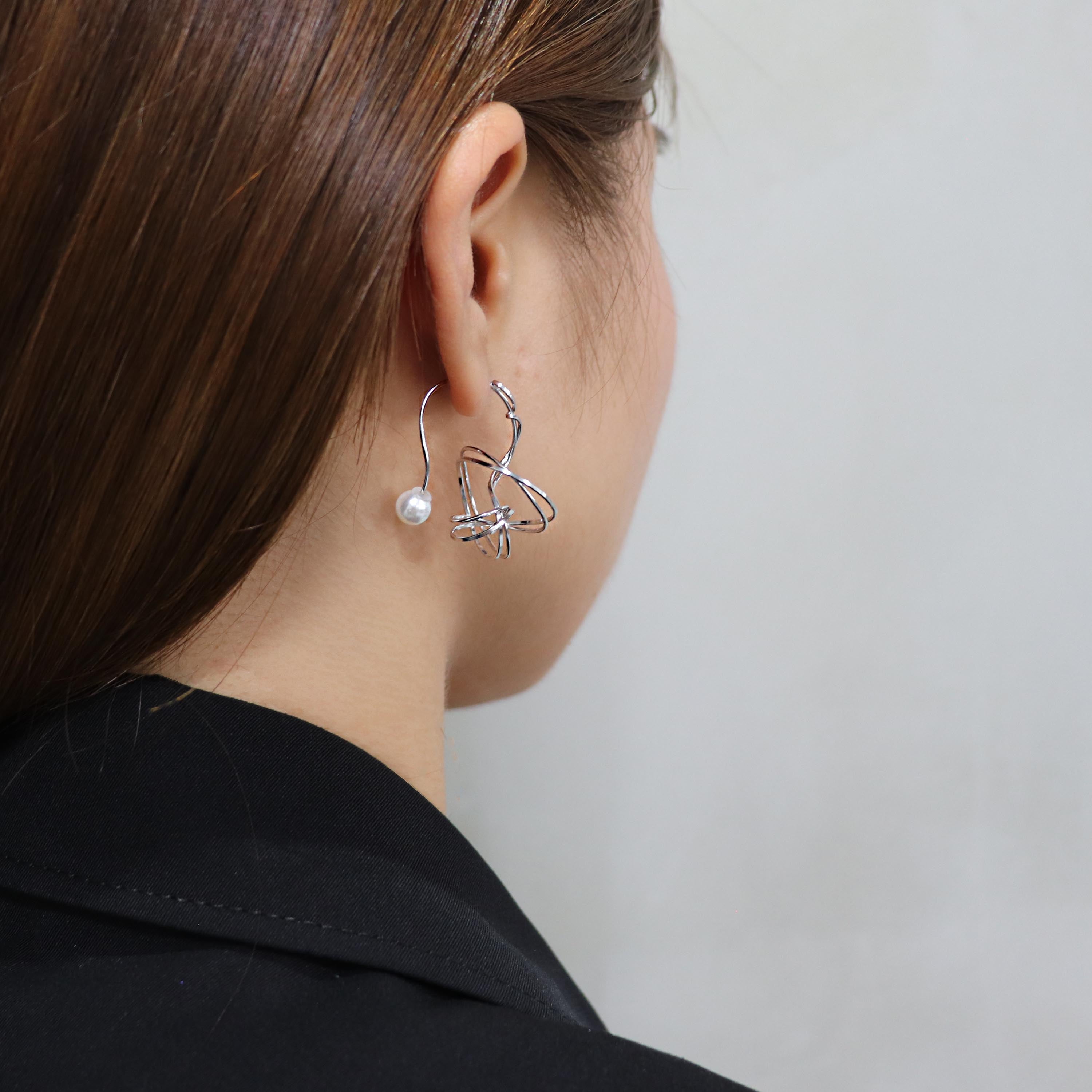 K14GF 輪のゆらぎ ピアス|GFP1362WH