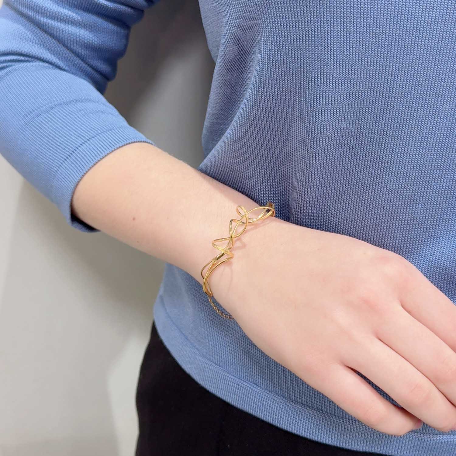 SV925 流れる躍動 バングルブレスレット|GSV3013GD