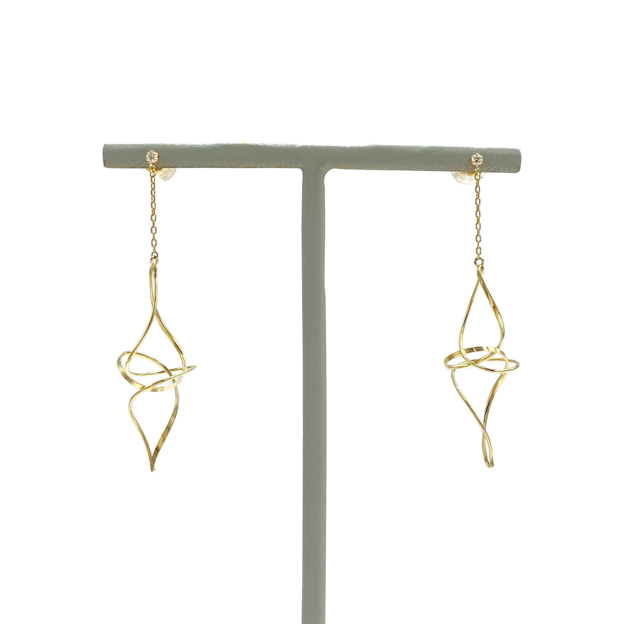 K10 or K18 デフォルメスタッド ピアス|GD3005