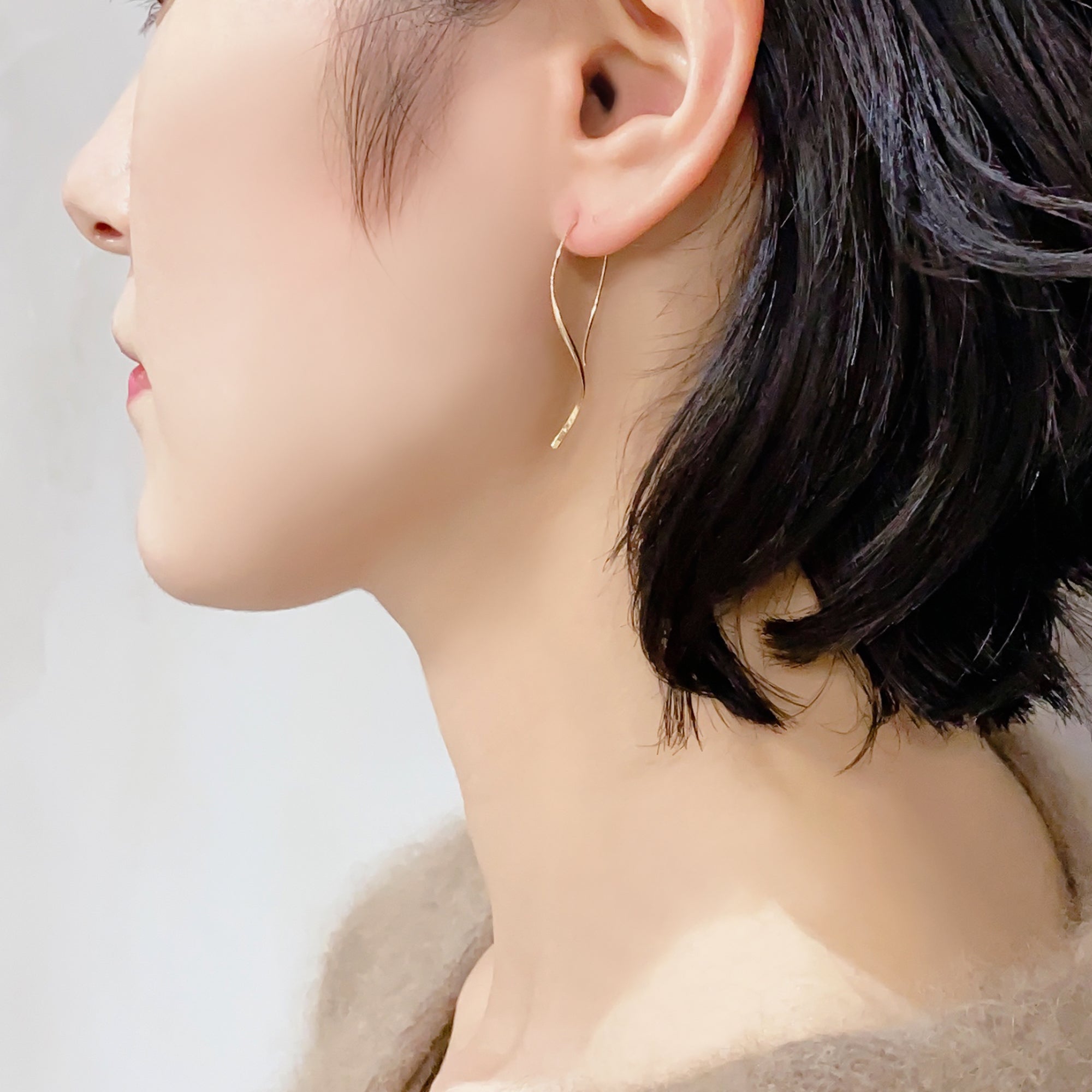 K10 or K18 ウェーブアメリカン ピアス|GD3012