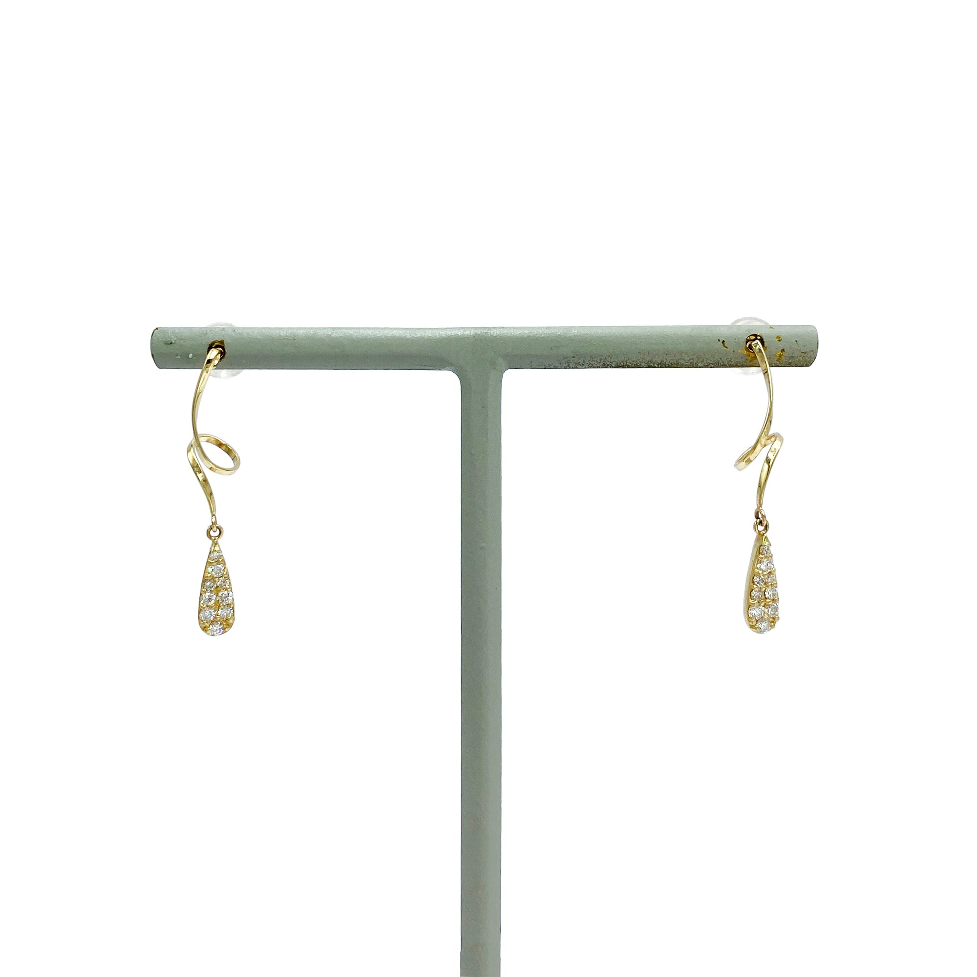 K10 or K18 雫型パヴェダイヤモンド ピアス|GD3029