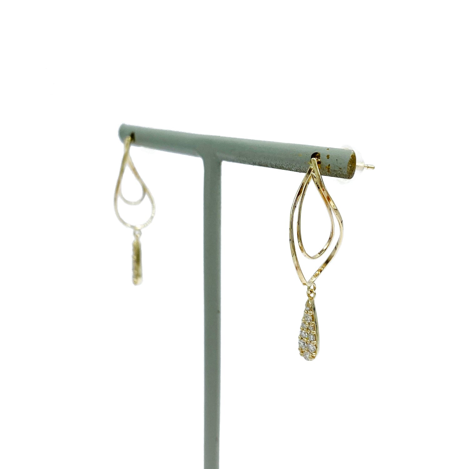 K10 or K18 雫型パヴェダイヤモンド ピアス|GD3030