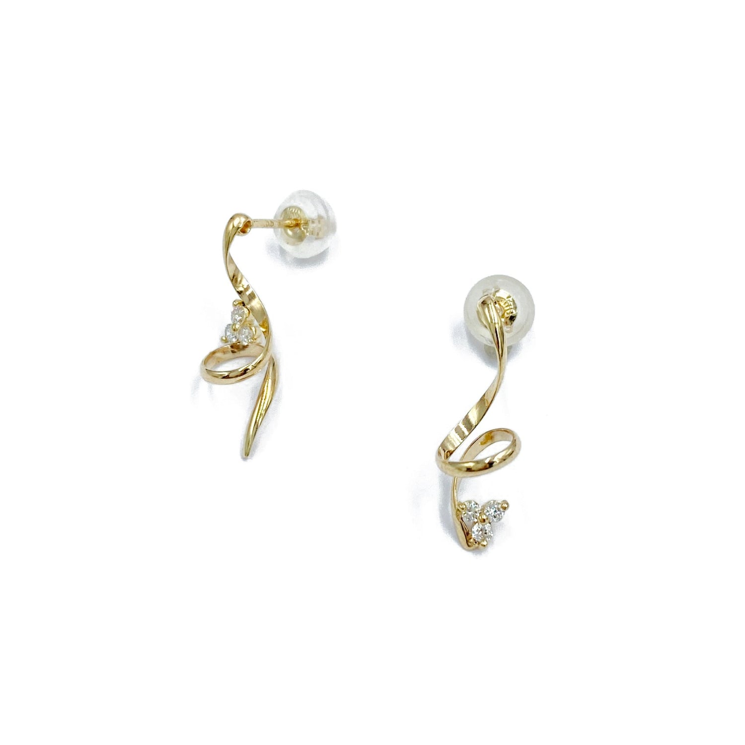 K10 or K18 フラワー型メレダイヤモンド ピアス|GD3035