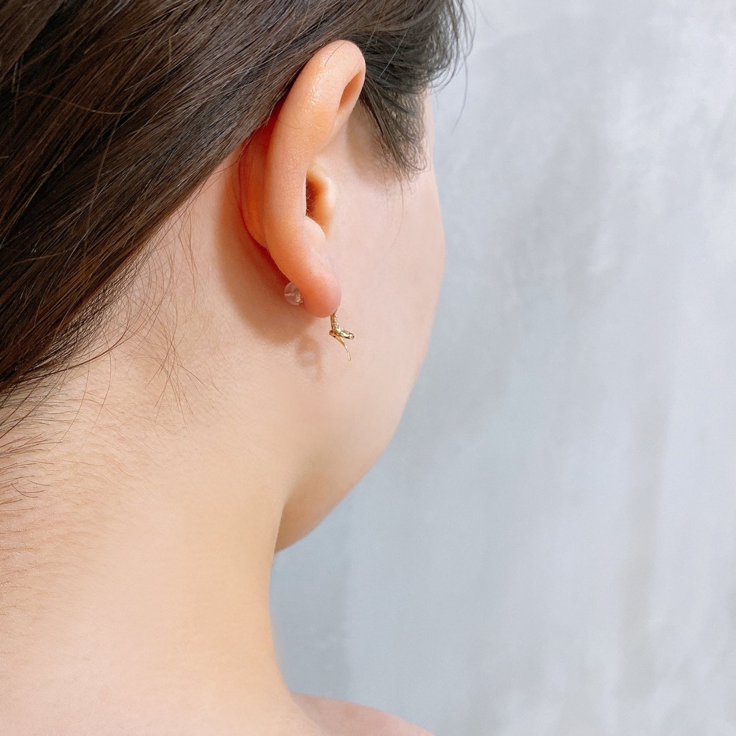 K10 or K18 フラワー型メレダイヤモンド ピアス|GD3035