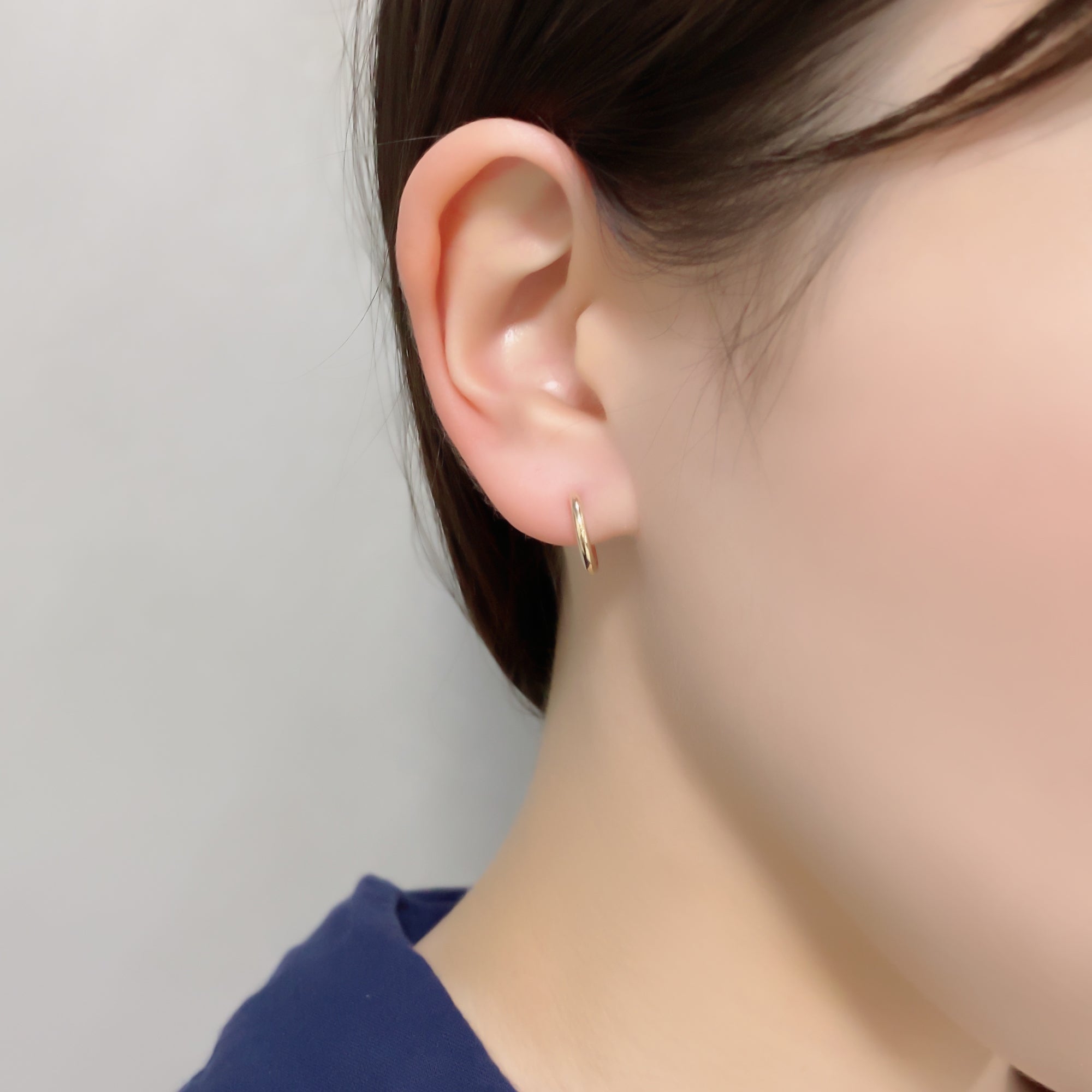 K10 or K18 クロッシングフープ ピアス|GD3039・3040