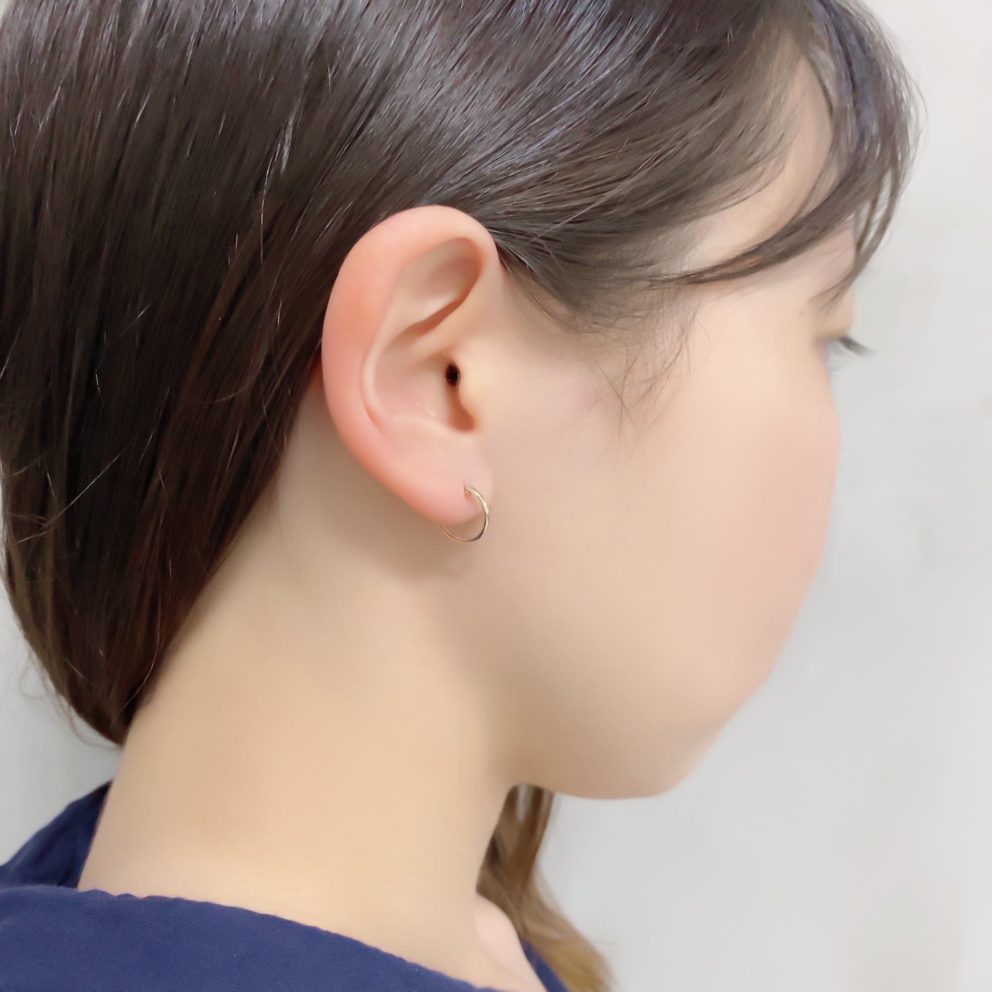 K10 or K18 クロッシングフープ ピアス|GD3039・3040