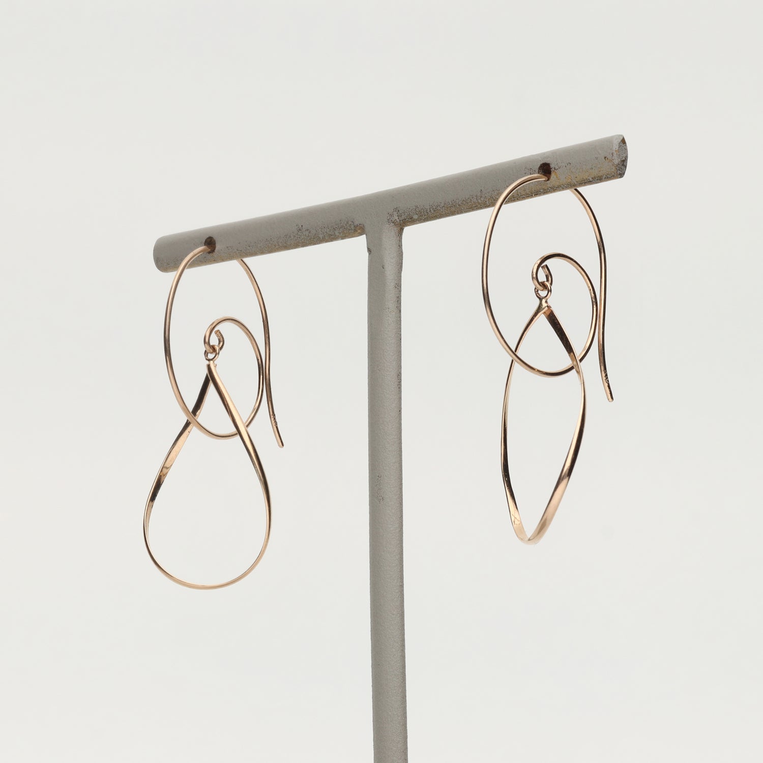 K10 or K18 スムースフィット ドロップ ピアス|GD3103