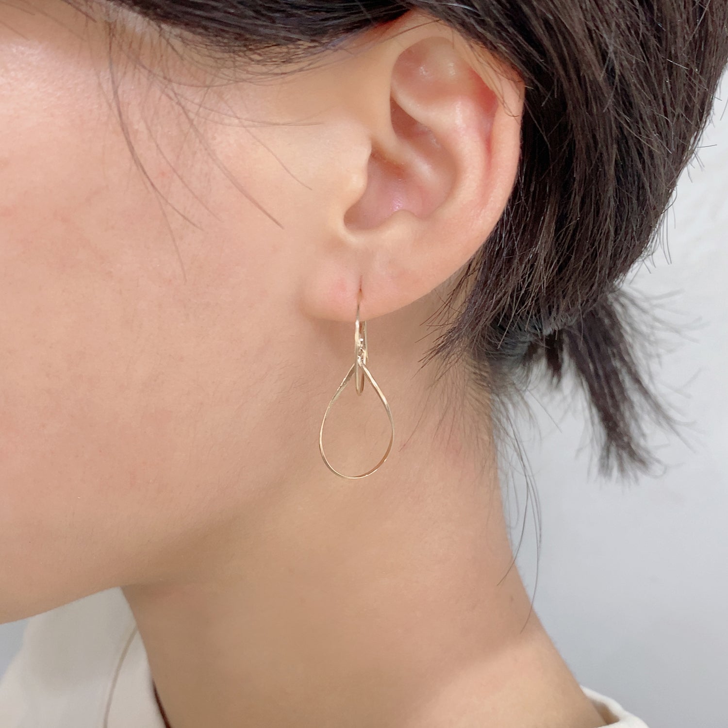 K10 or K18 スムースフィット ドロップ ピアス|GD3103