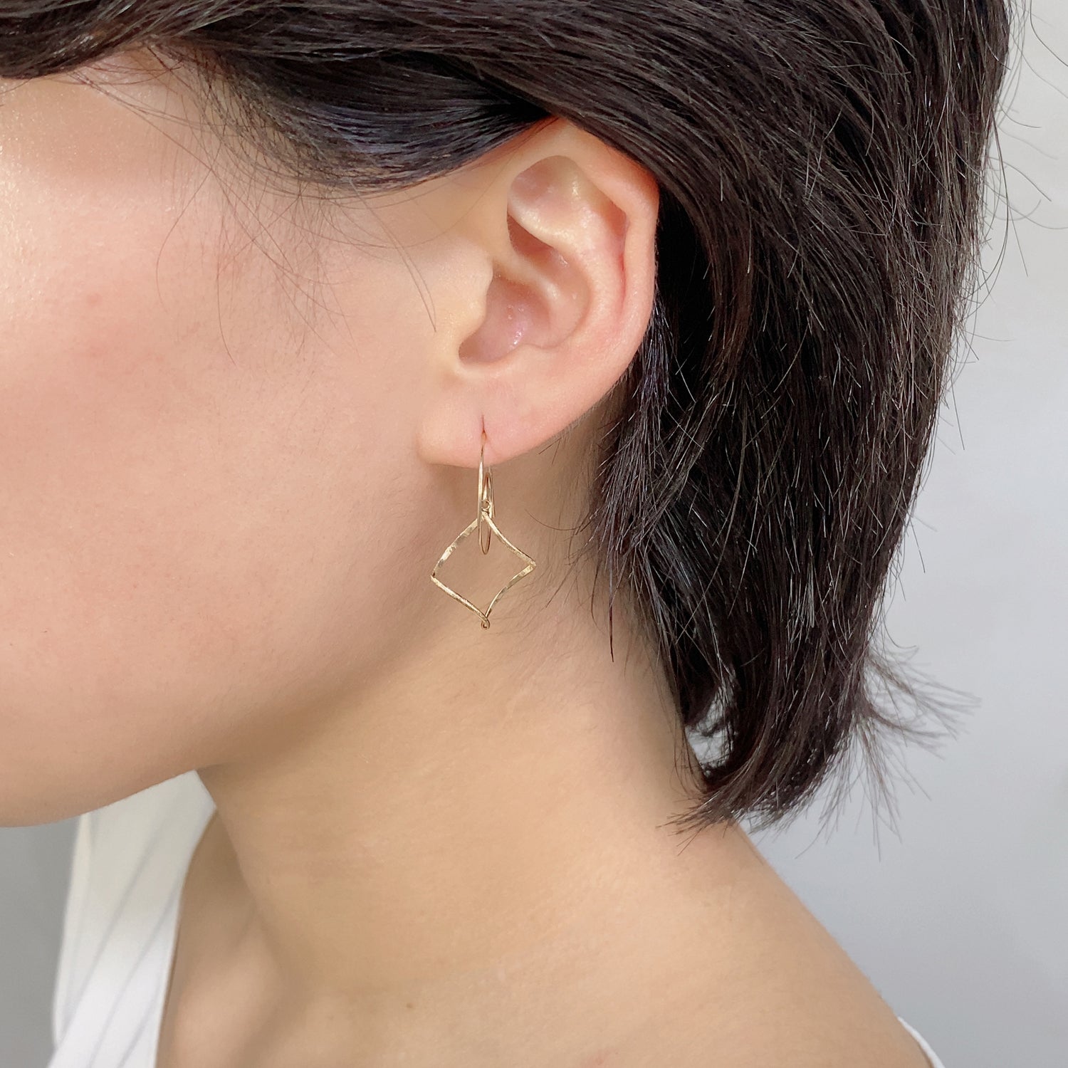 K10 or K18 スムースフィット ロンバス ピアス|GD3111