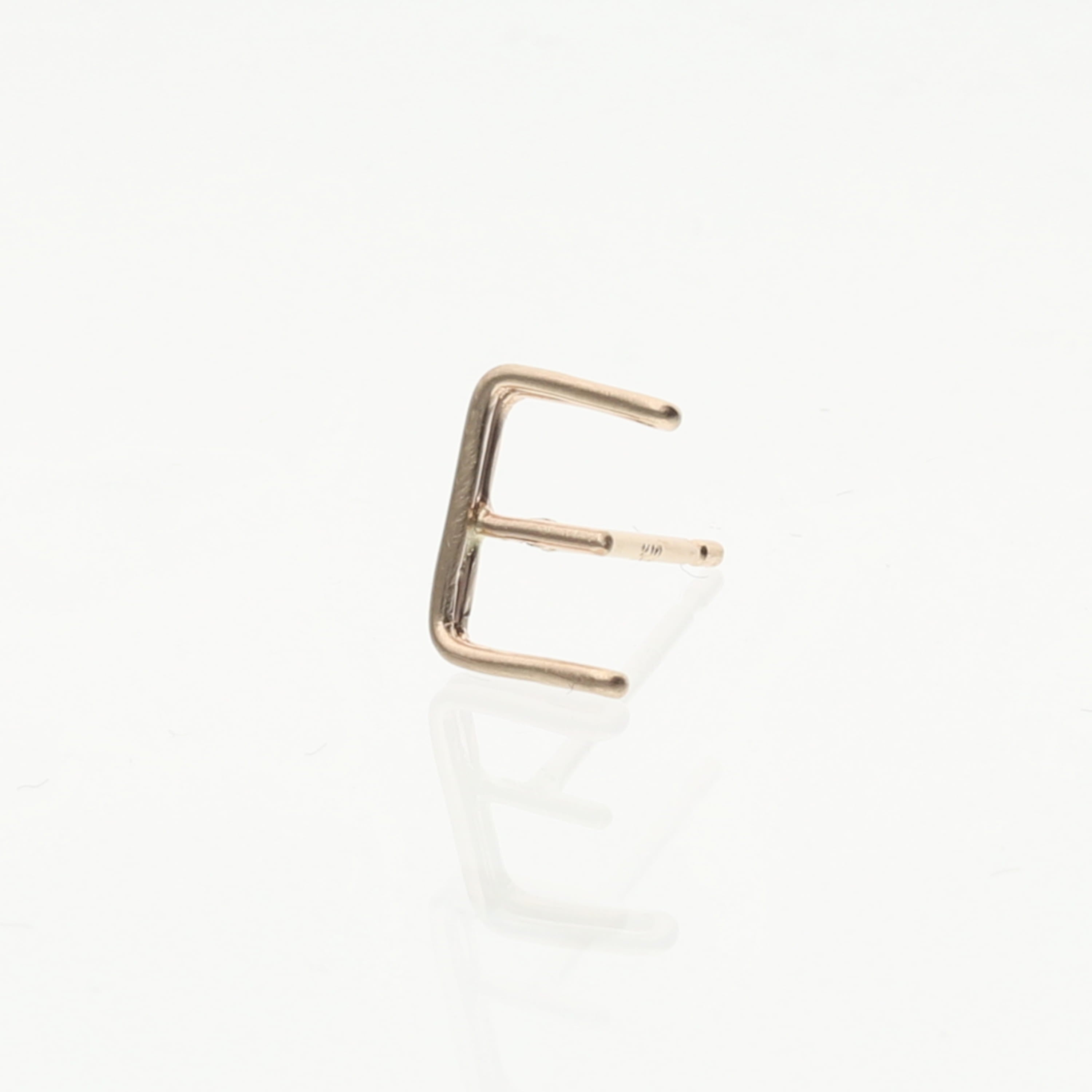 K10 イニシャル ピアス|GD-3143A~Z