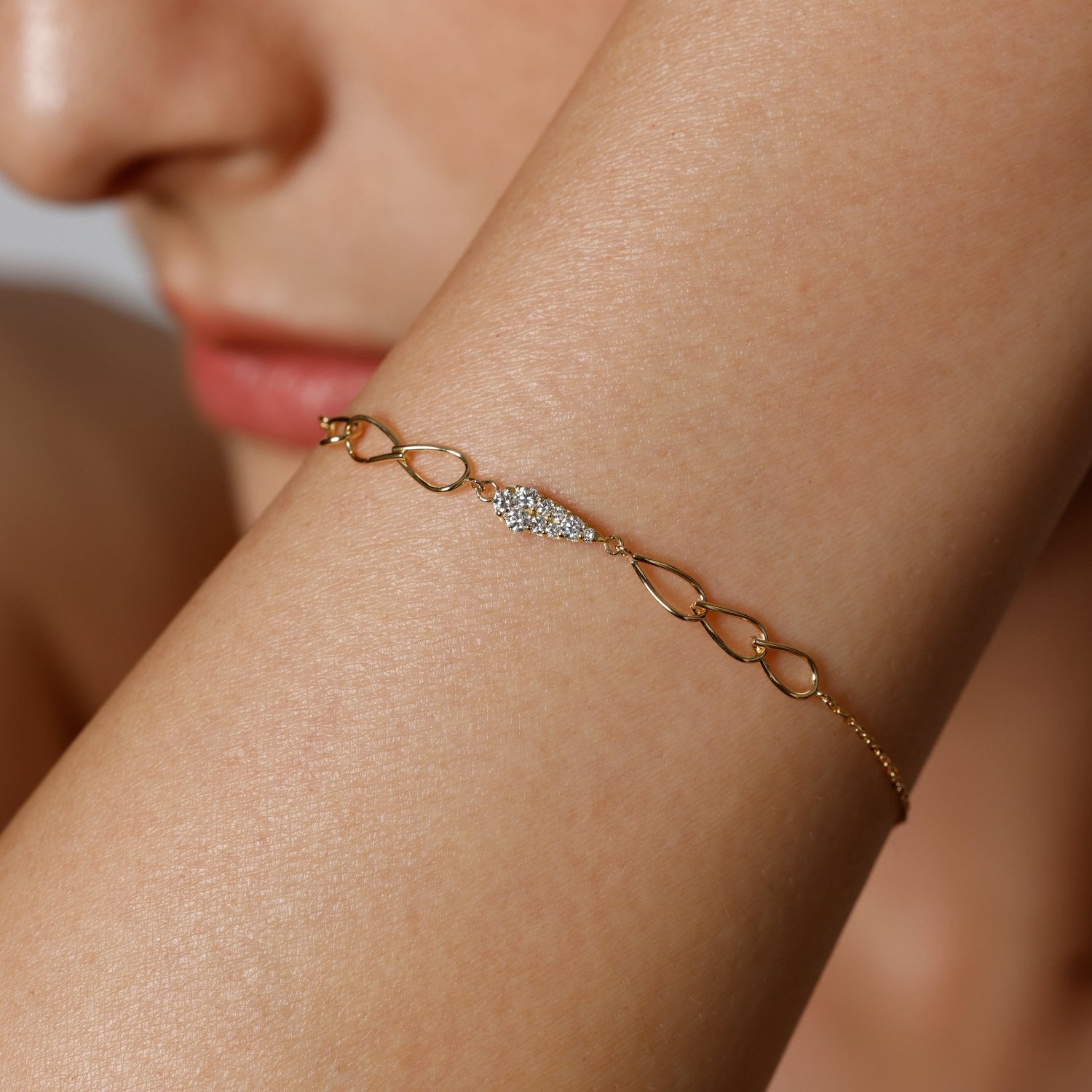 K10 or K18 雫型パヴェダイヤ ブレスレット|GD7001