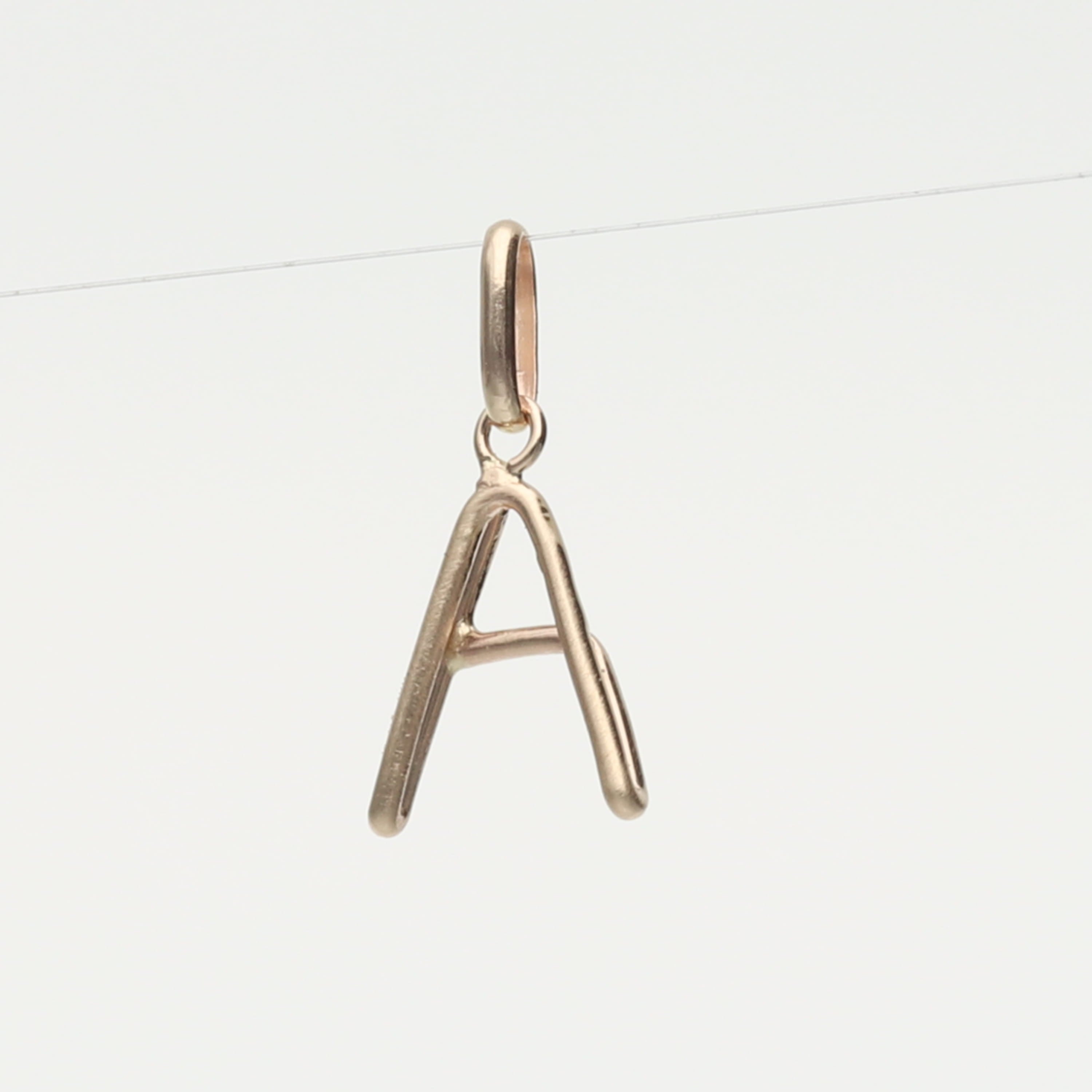 K10 イニシャル ペンダントトップ|GD-8023A~Z