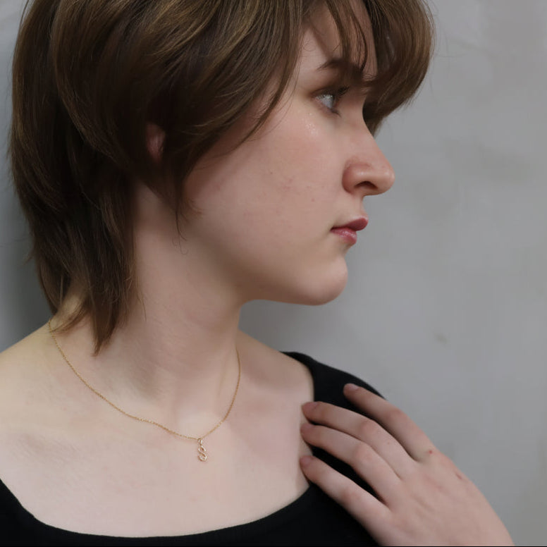 K10 イニシャル ペンダントトップ|GD-8023A~Z