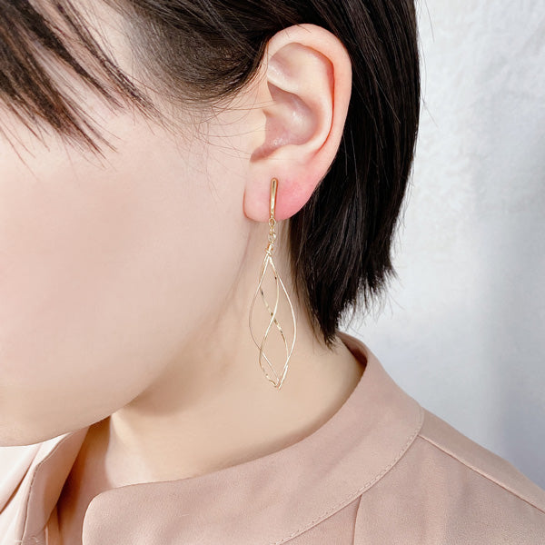 K14GF/SV 緩やかに織り成す イヤリング|GFE4118PY