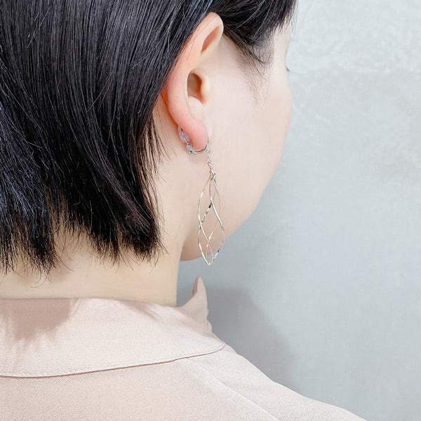 K14GF/SV 緩やかに織り成す イヤリング|GFE4119WY