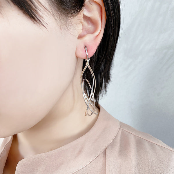 K14GF/SV 美しい弧を描く イヤリング|GFE4124WY