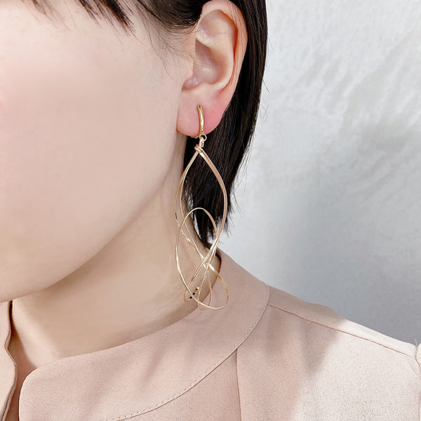 K14GF/SV 美しい弧を描く イヤリング|GFE4125PY