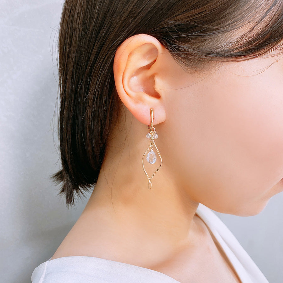 K14GF/SV 煌めく光の躍動 イヤリング|GFE4135