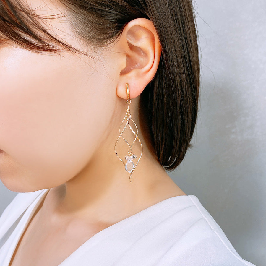 K14GF/SV 溢れ煌めく光の躍動 イヤリング|GFE4136