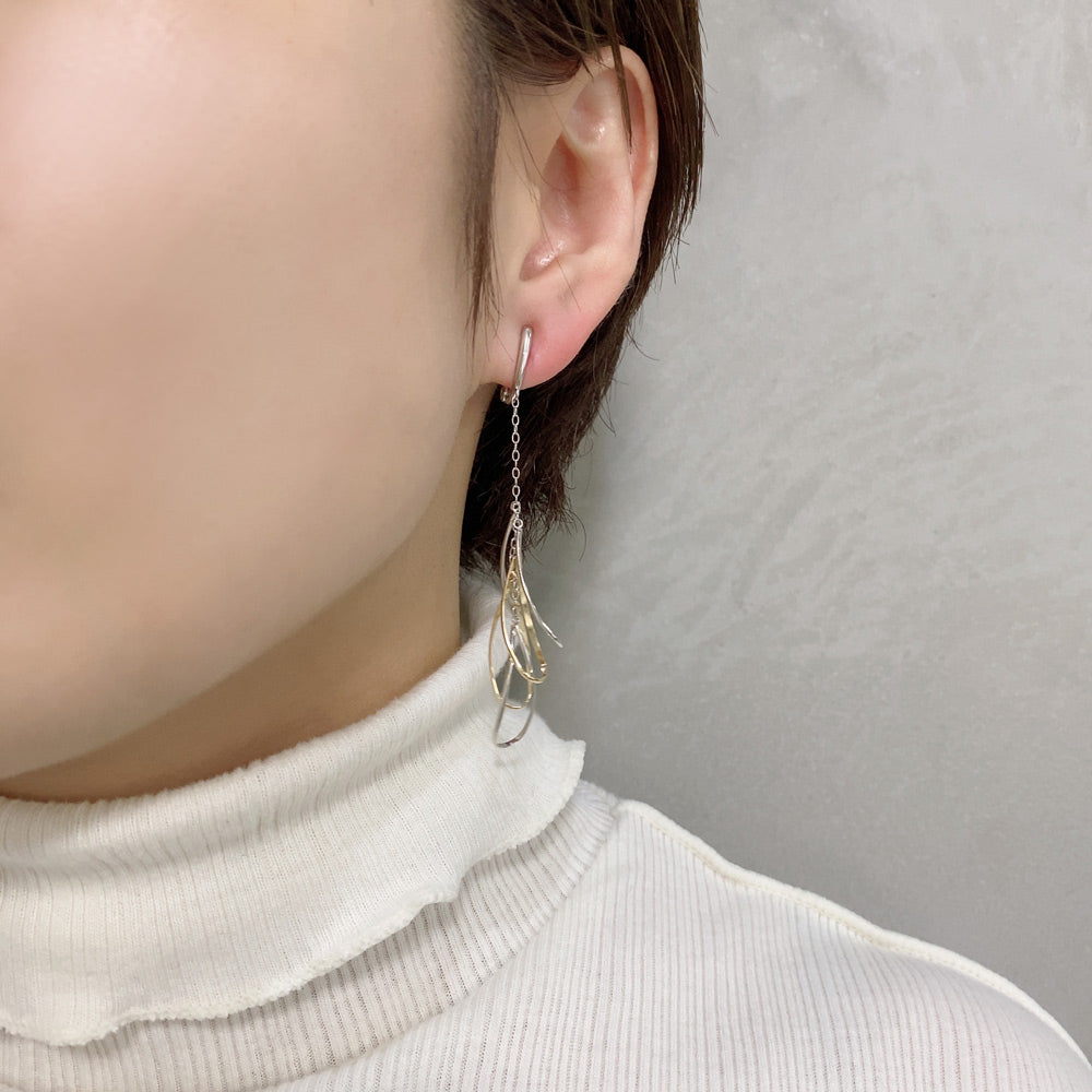 K14GF/SV 軽やかに羽ばたく イヤリング|GFE4143YW