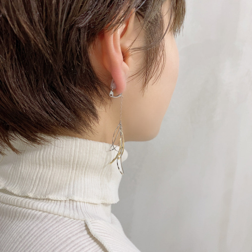 K14GF/SV 軽やかに羽ばたく イヤリング|GFE4143YW