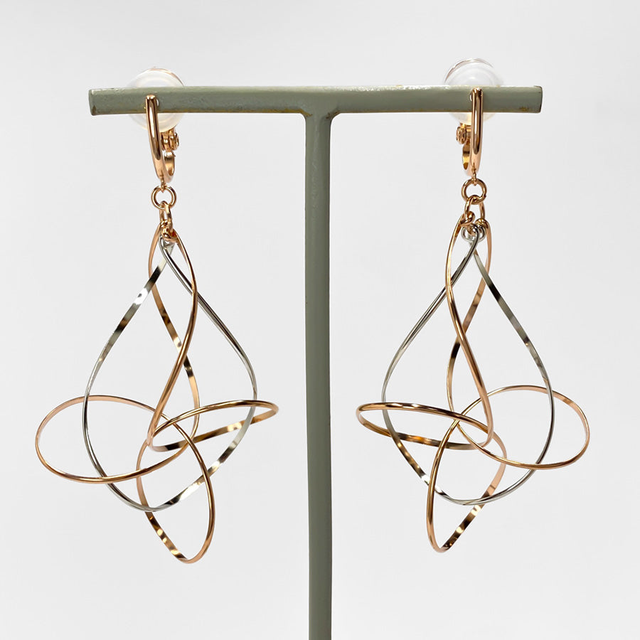 K14GF/SV 華咲く立体感 イヤリング|GFE4146PW