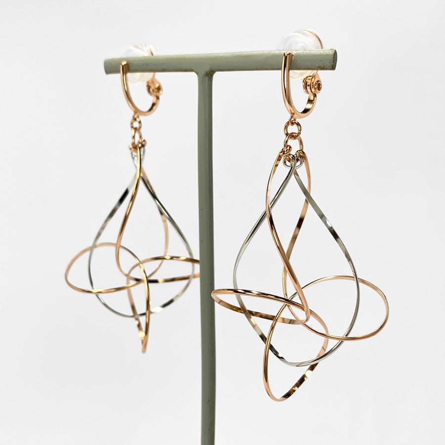 K14GF/SV 華咲く立体感 イヤリング|GFE4146PW