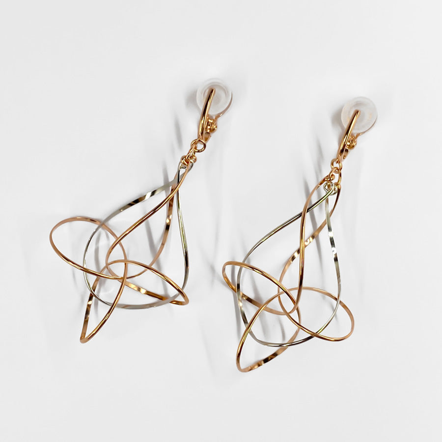 K14GF/SV 華咲く立体感 イヤリング|GFE4146PW