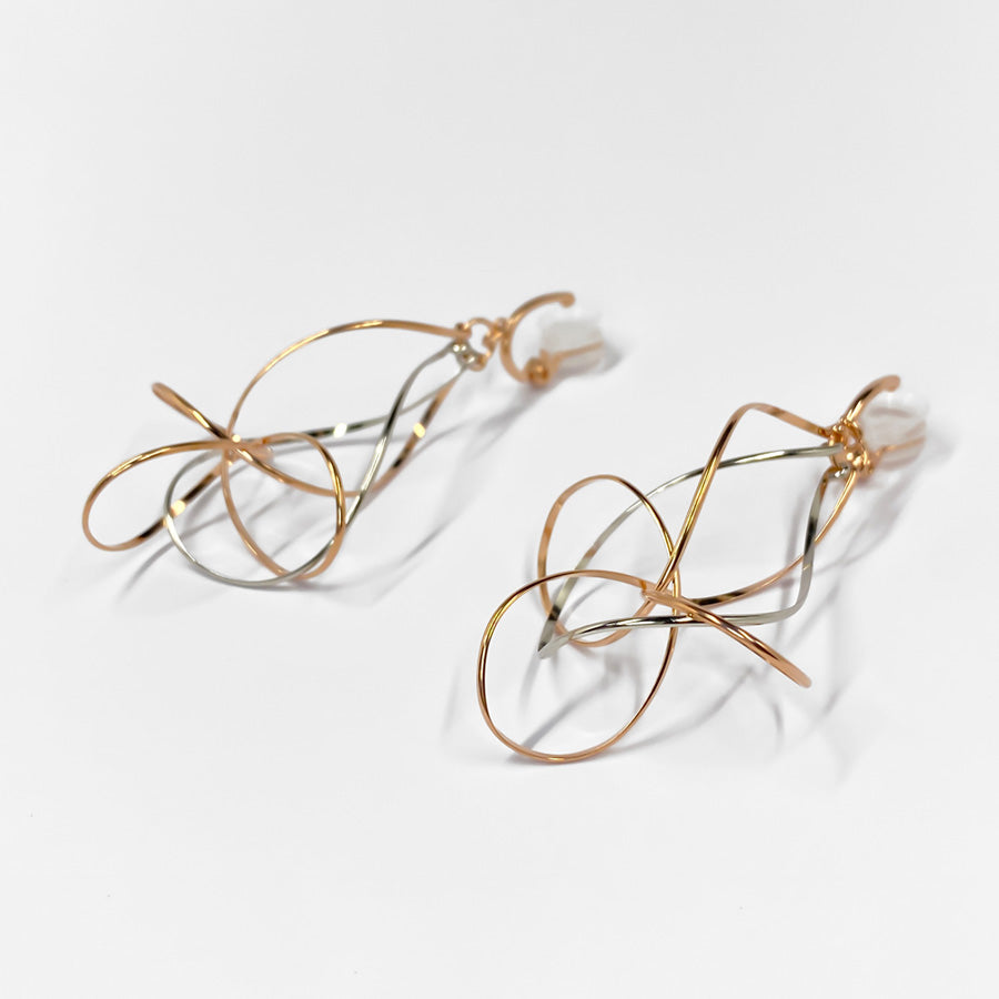 K14GF/SV 華咲く立体感 イヤリング|GFE4146PW