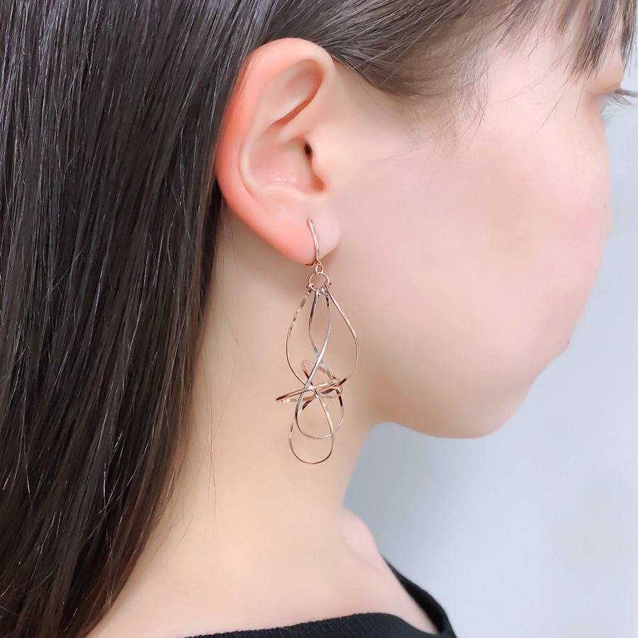 K14GF/SV 華咲く立体感 イヤリング|GFE4146PW