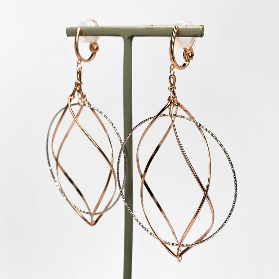 K14GF/SV 白銀に舞う華びら イヤリング|GFE4149PW