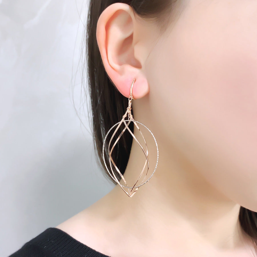 K14GF/SV 白銀に舞う華びら イヤリング|GFE4149PW