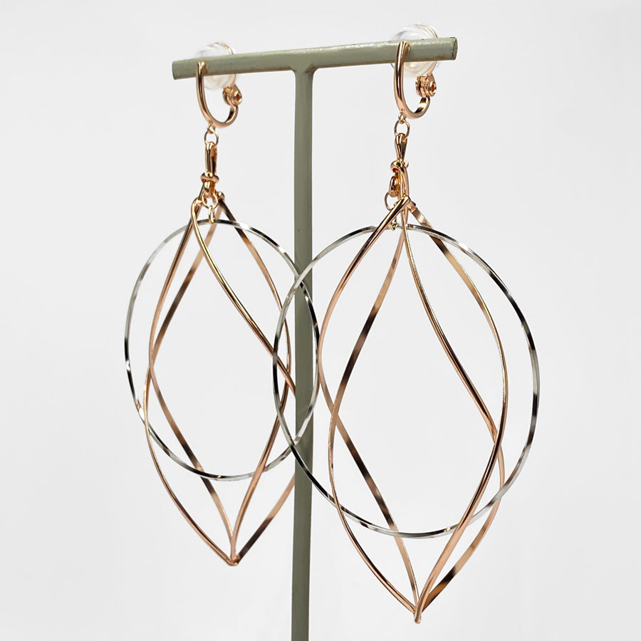 K14GF/SV 白銀に舞う華びら イヤリング|GFE4150PW