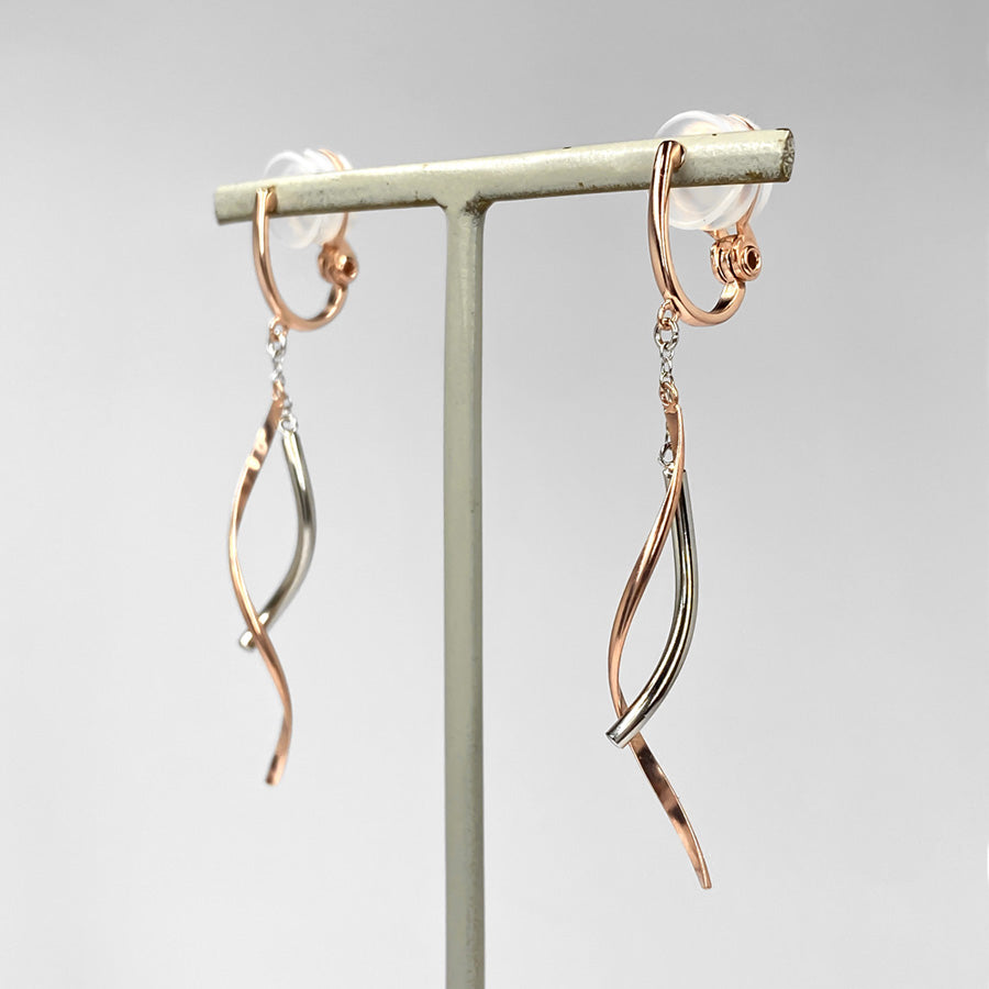 K14GF/SV 舞い躍る軌跡 イヤリング|GFE4151PW