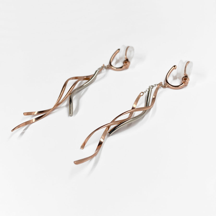 K14GF/SV 舞い躍る軌跡 イヤリング|GFE4152PW