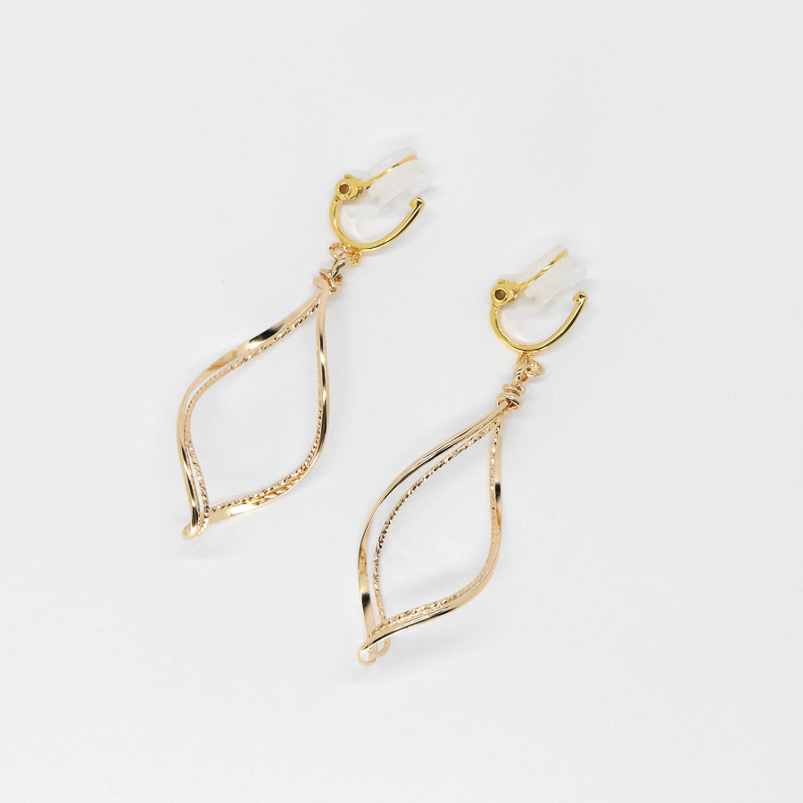 K14GF/SV たくましさと気高さ イヤリング|GFE4161