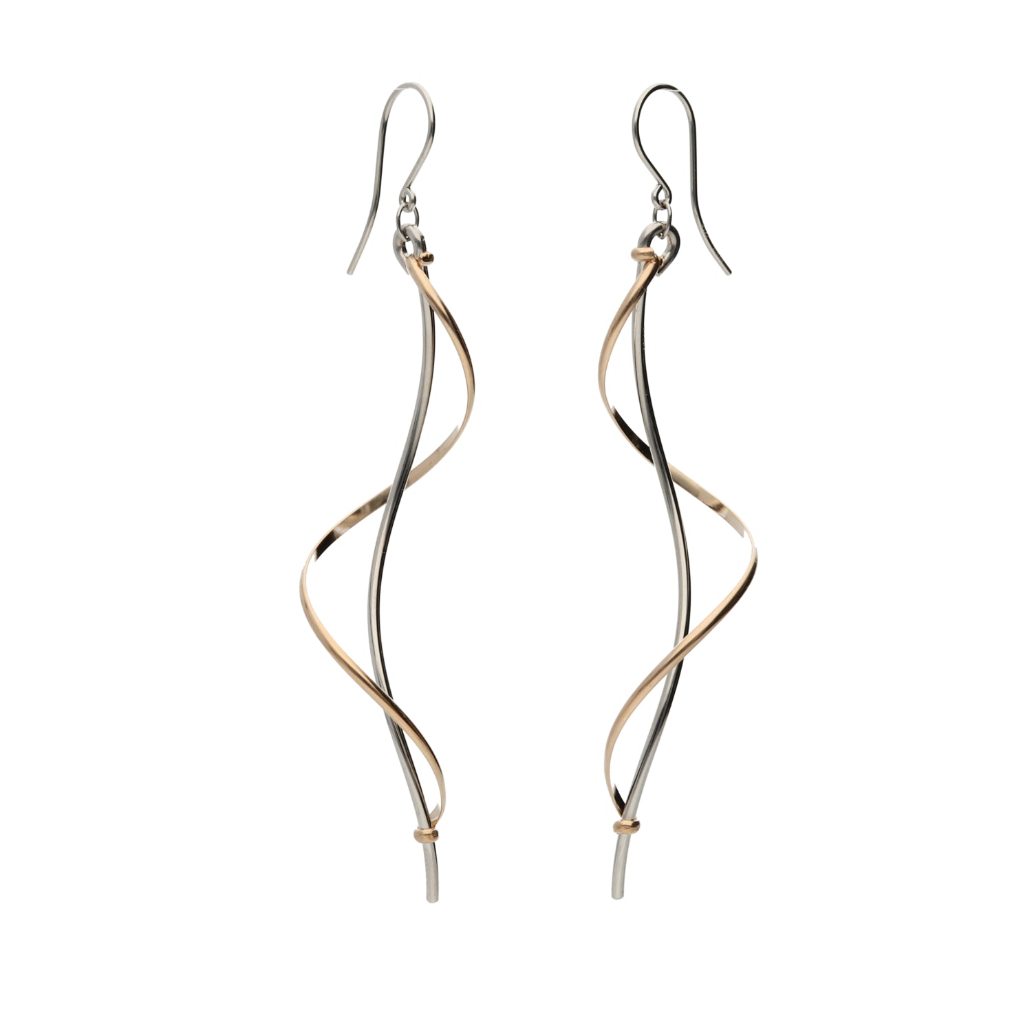 K14GF コントラストで魅せる ピアス|GFP1305WY