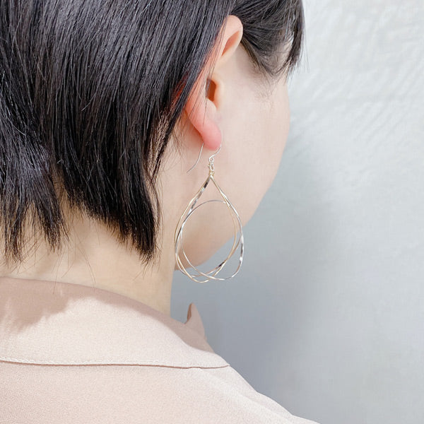 K14GF 美しい弧を描く ピアス|GFP1307WY