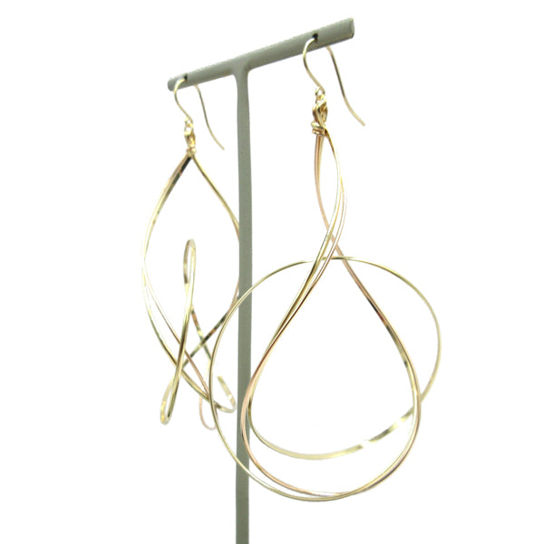 K14GF 美しい弧を描く ピアス|GFP1308PY