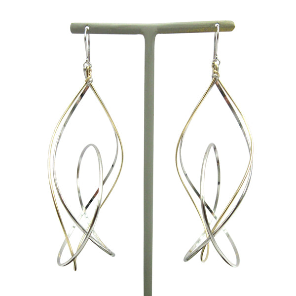 K14GF 美しい弧を描く ピアス|GFP1309WY