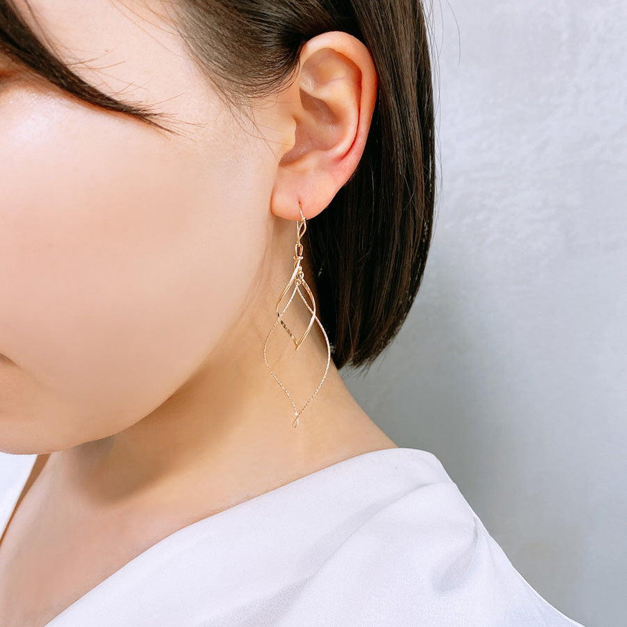 K14GF 弾け流れる煌めき ピアス|GFP1317