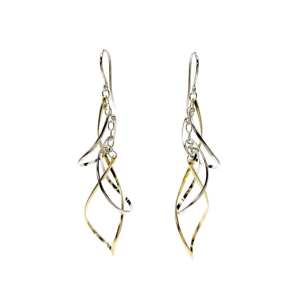 K14GF 高雅に舞い上がる ピアス|GFP1328YW