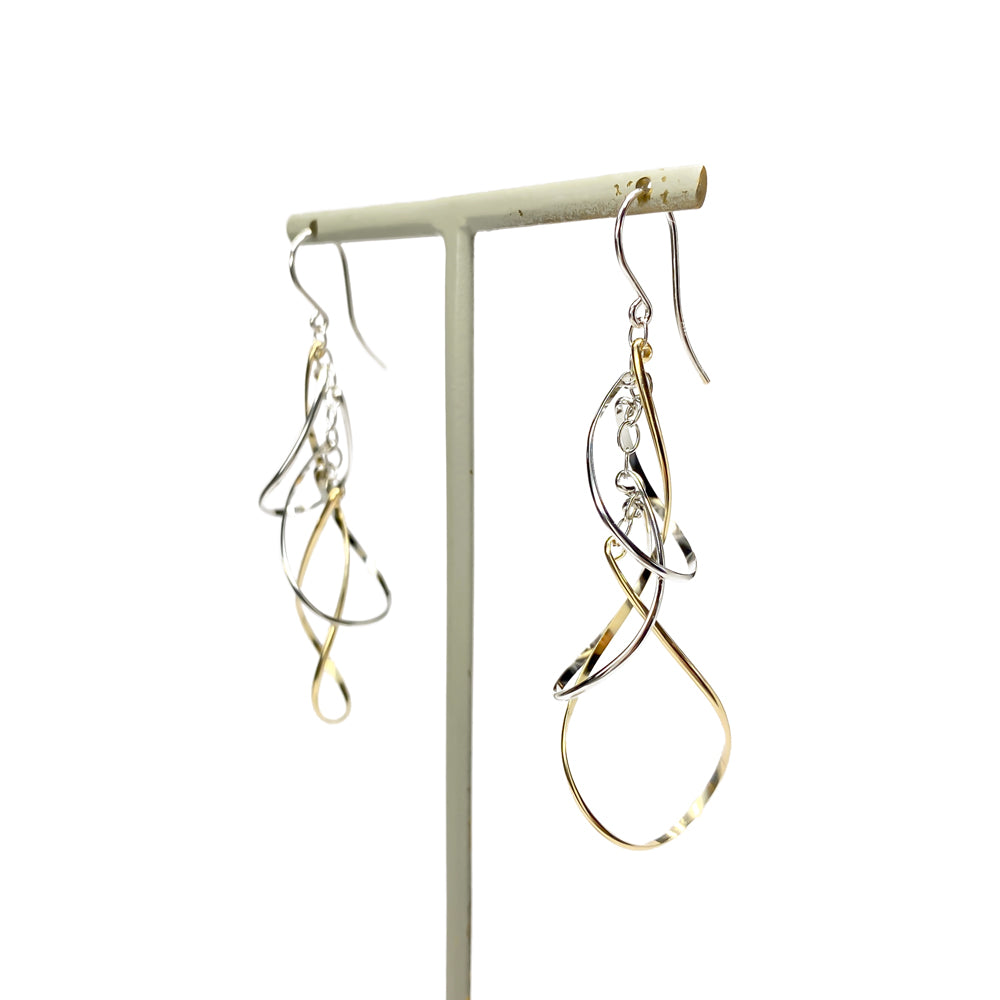 K14GF 高雅に舞い上がる ピアス|GFP1328YW