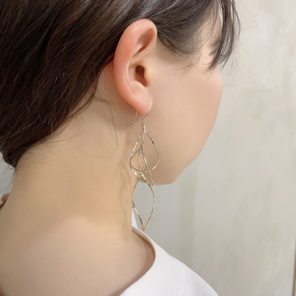 K14GF 柔らかに舞う ピアス|GFP1329YW