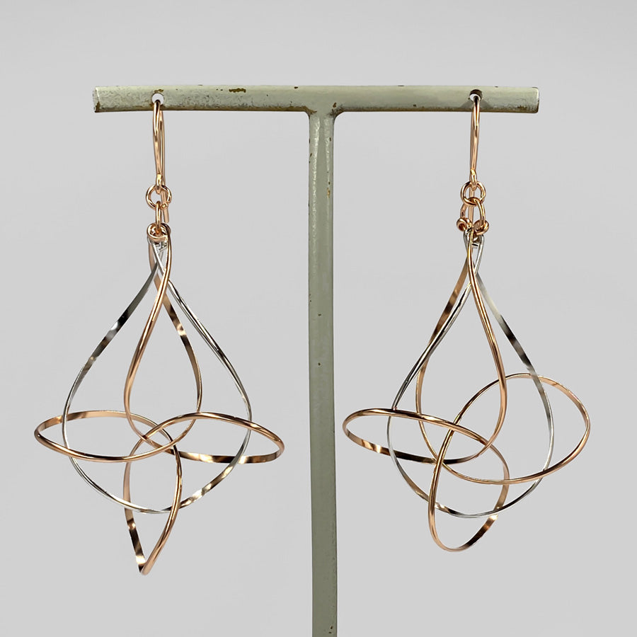 K14GF 華咲く立体感 ピアス|GFP1330PW