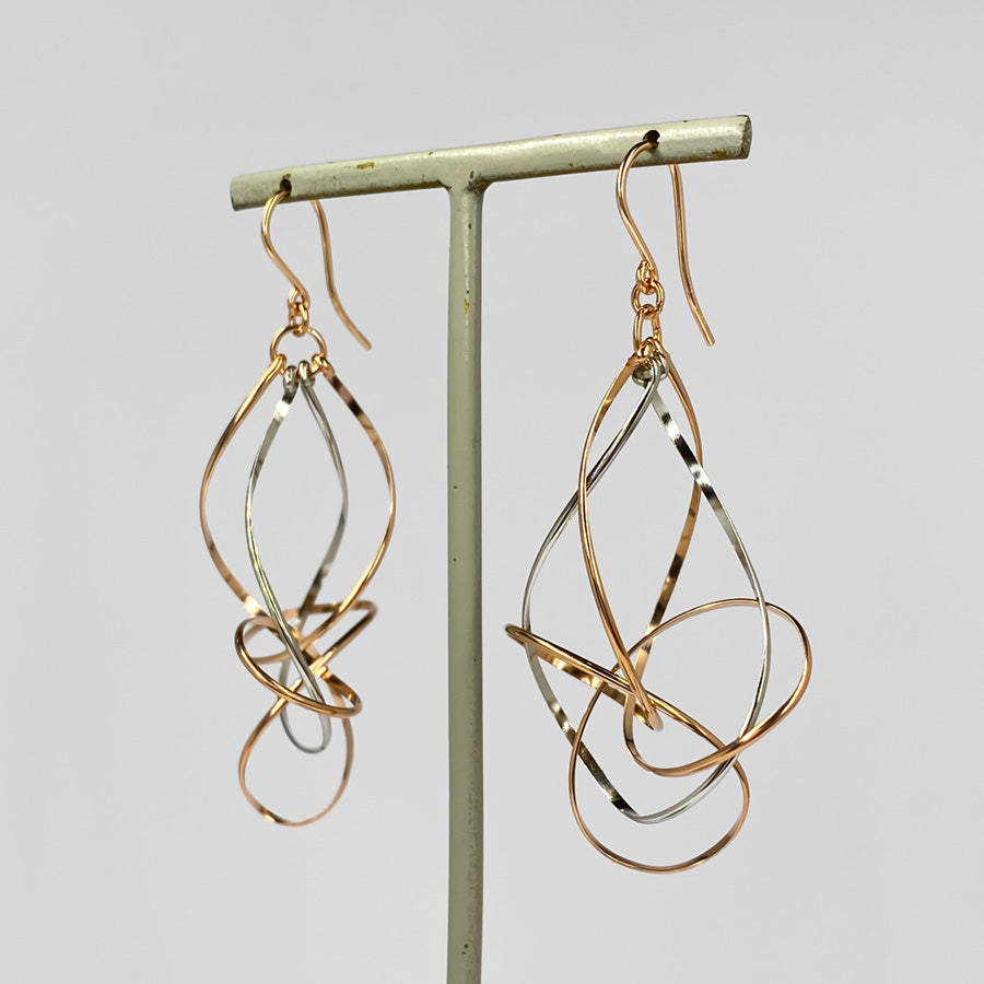 K14GF 華咲く立体感 ピアス|GFP1330PW