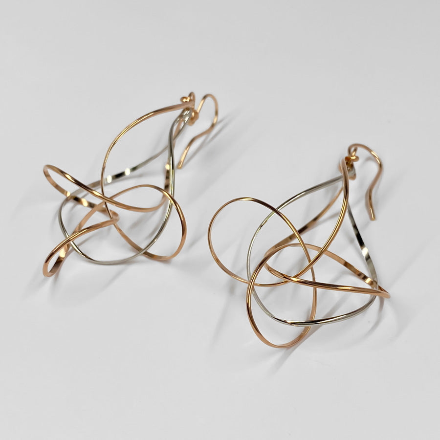 K14GF 華咲く立体感 ピアス|GFP1330PW