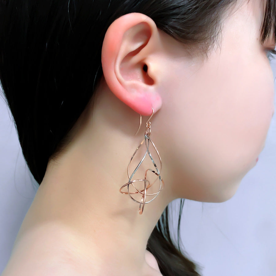 K14GF 華咲く立体感 ピアス|GFP1330PW