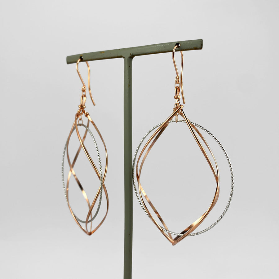 K14GF 白銀に舞う華びら ピアス|GFP1333PW